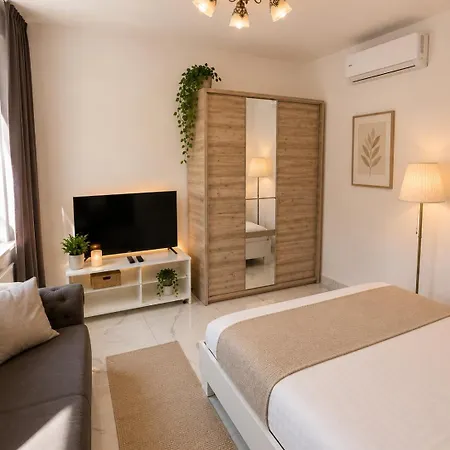 Boutique 1-bedroom With Designer Accent * 布加勒斯特